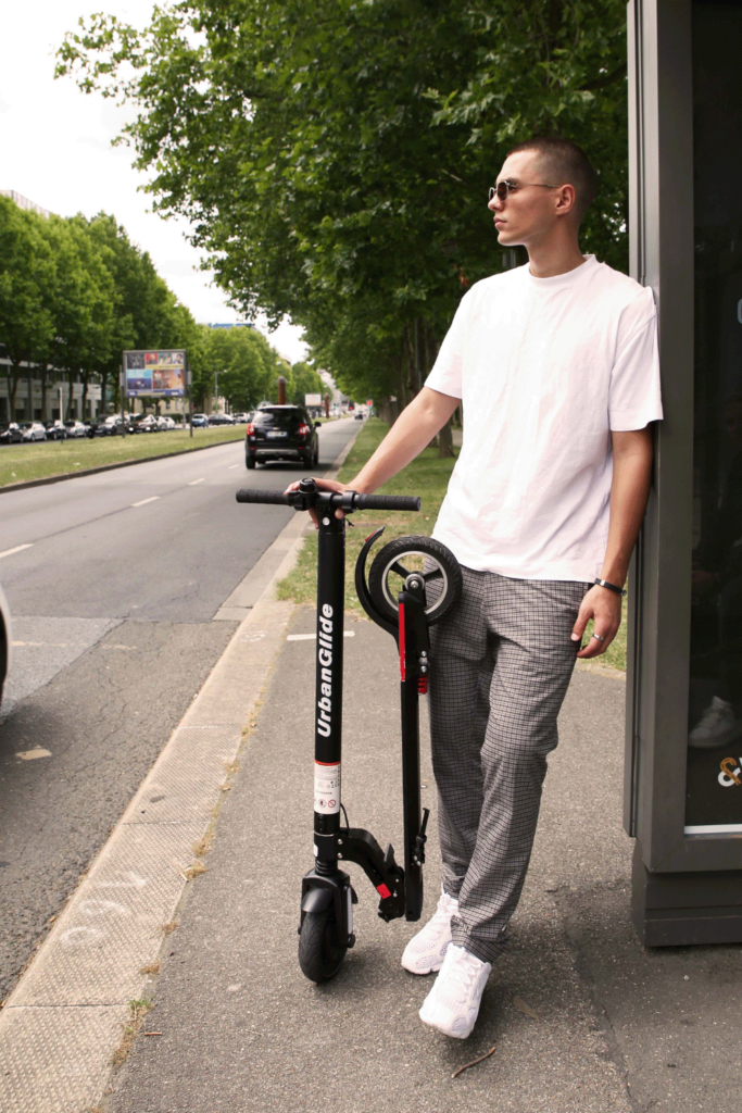 La trottinette électrique tout-terrain UrbanGlide fait dégonfler