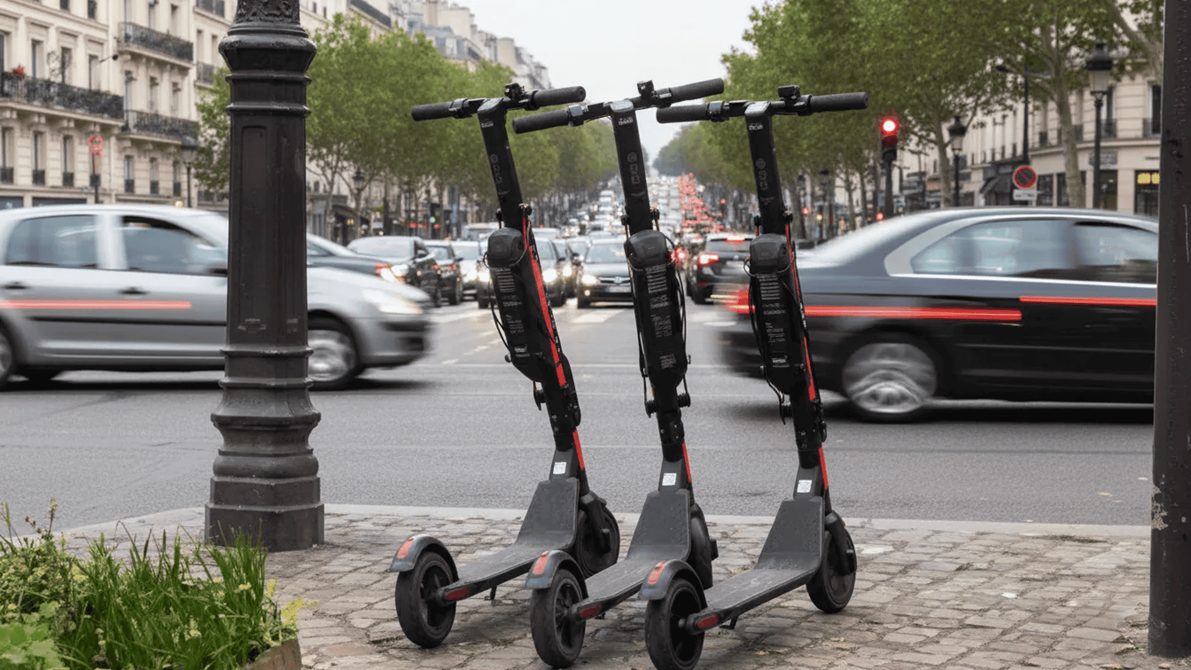 Trottinette électrique sur route hors agglomération, circulation interdite et dangereuse